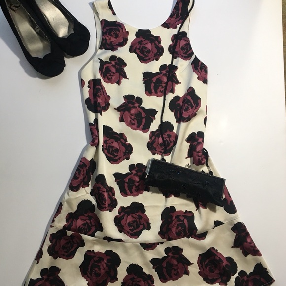Kensie Rose Print Dress - Picture 3 of 4
